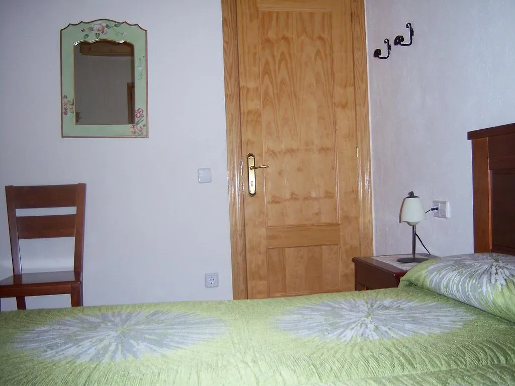 Casa Rogel Konuk evi Llesuy İspanya