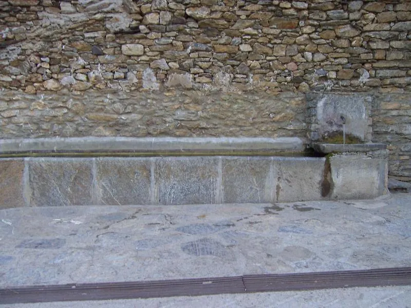 Casa Rogel Konuk evi Llesuy İspanya